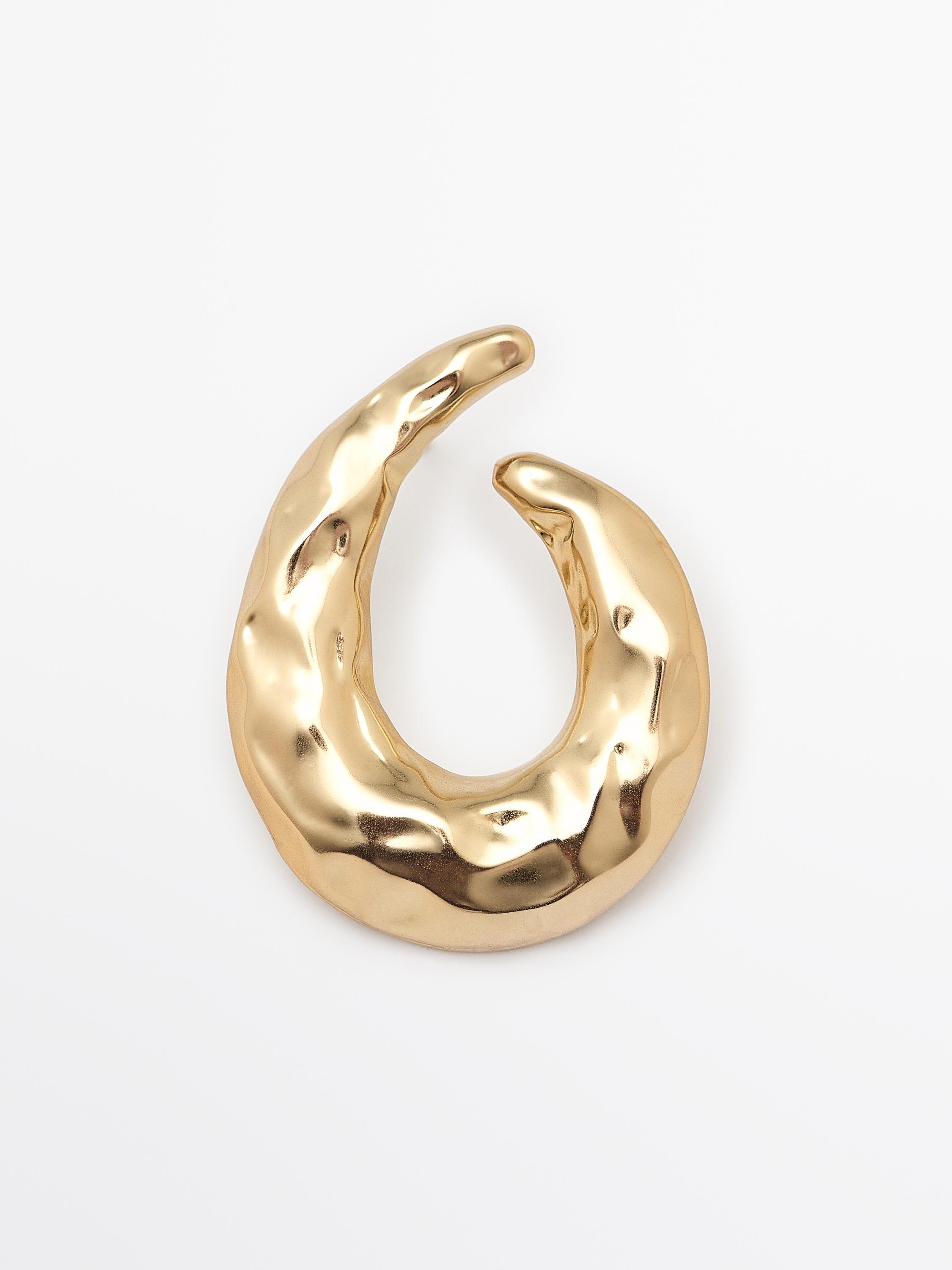 Textured hoop earrings